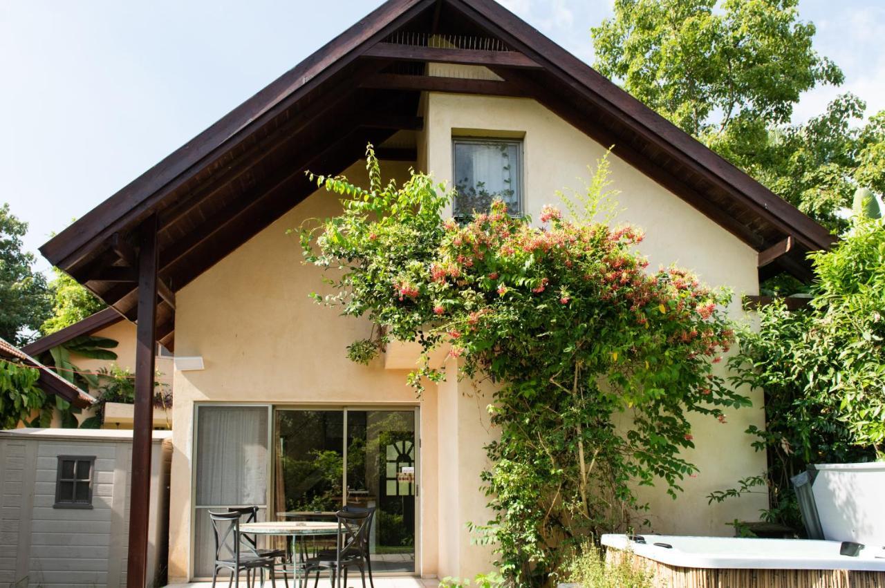 Vitrage Holiday Village And Spa Бейт Хилел Екстериор снимка